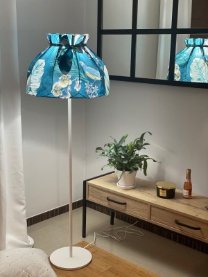 Lampa podłogowa 